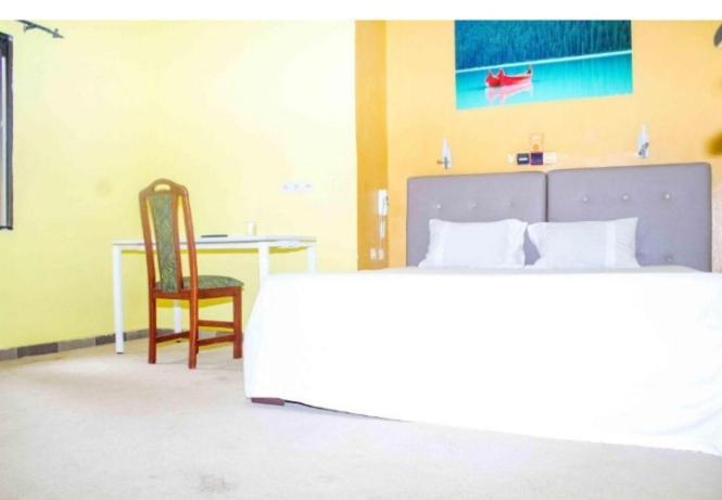 Chambre Classique Cotonou Luaran gambar