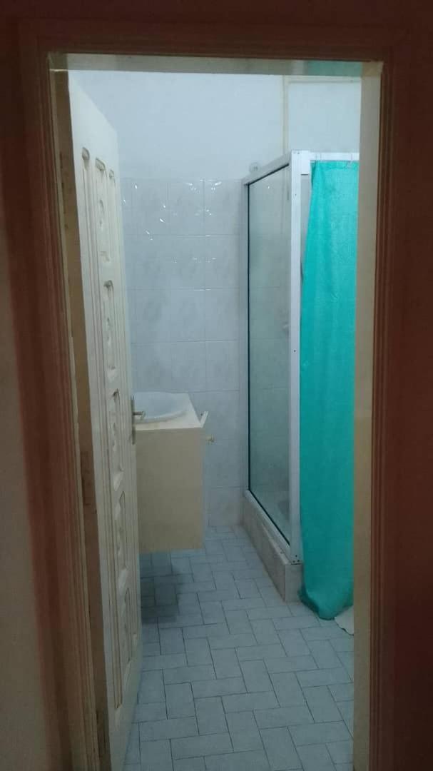 Chambre Classique Cotonou Luaran gambar